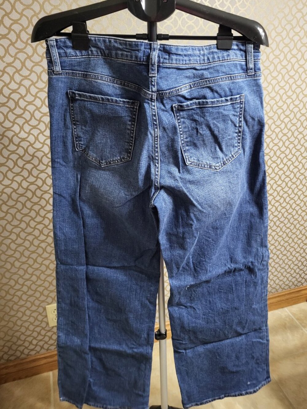 Kut from the Kloth Meg High Rise Wide Leg Jean with Drawstring - Size 10 - Picture 3 of 5